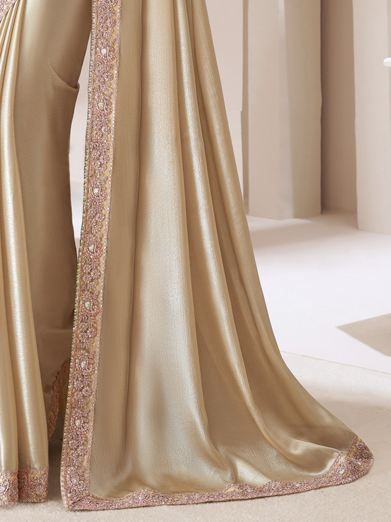 Women's Pure Chiffon White Embellished Designer Saree with Blouse Piece