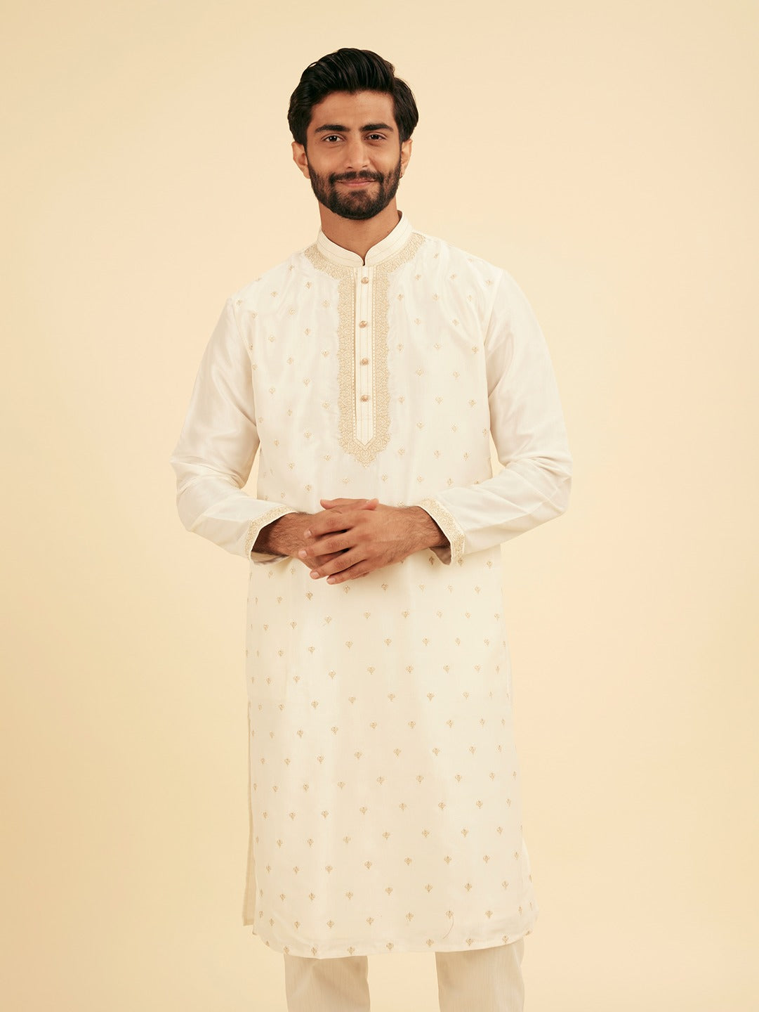 Men's White Ethnic Relaxed Fit Embroidered Full Sleeves Kurta Set
