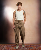 Men's Wood Brown Straight-Fit Pleated Tailored Trouser