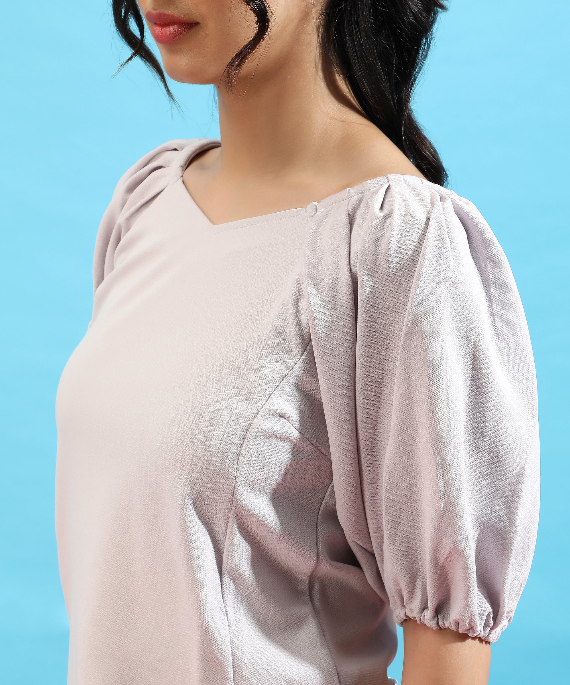 Women's Light Gray Puff-Sleeved Top