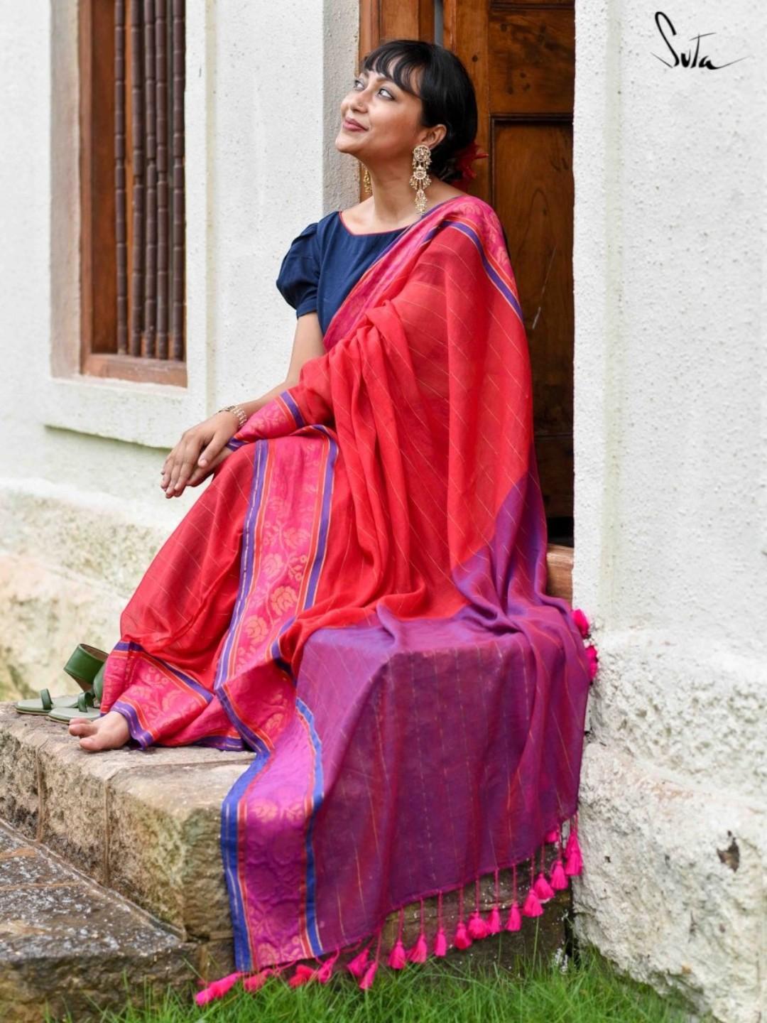 Women's Red Mul Cotton with Zari Saree