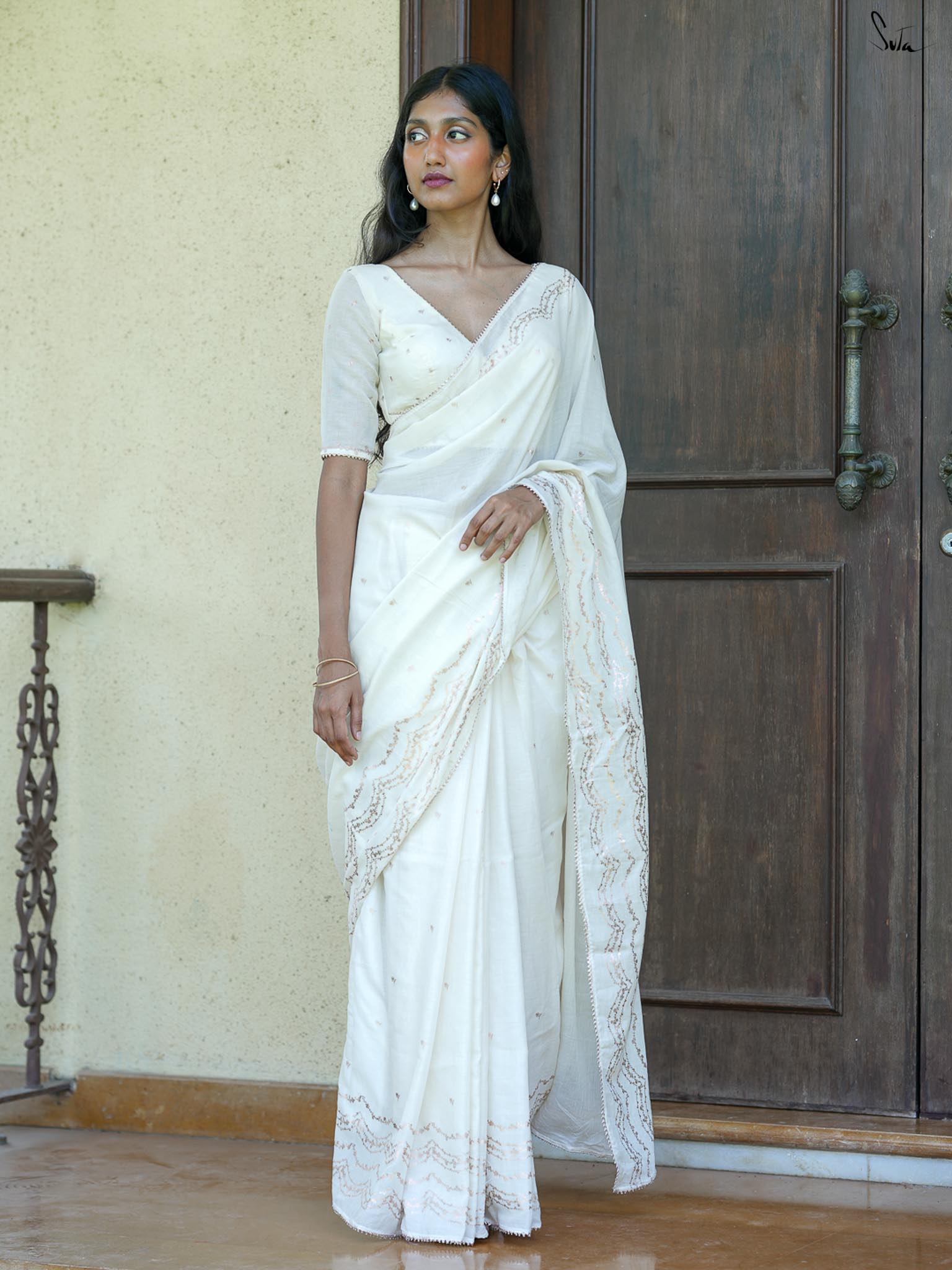 Women's Off White Casual Cotton Viscose Saree