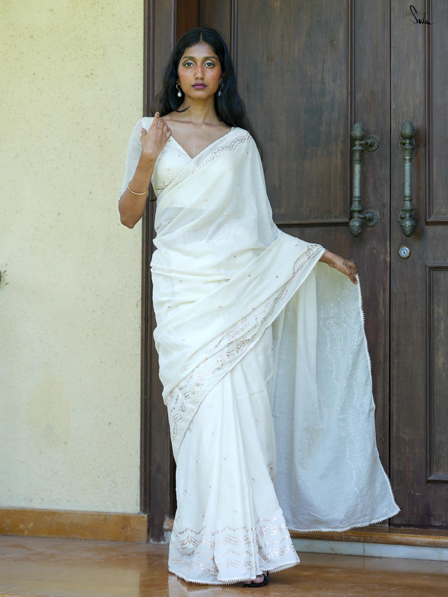 Women's Off White Casual Cotton Viscose Saree
