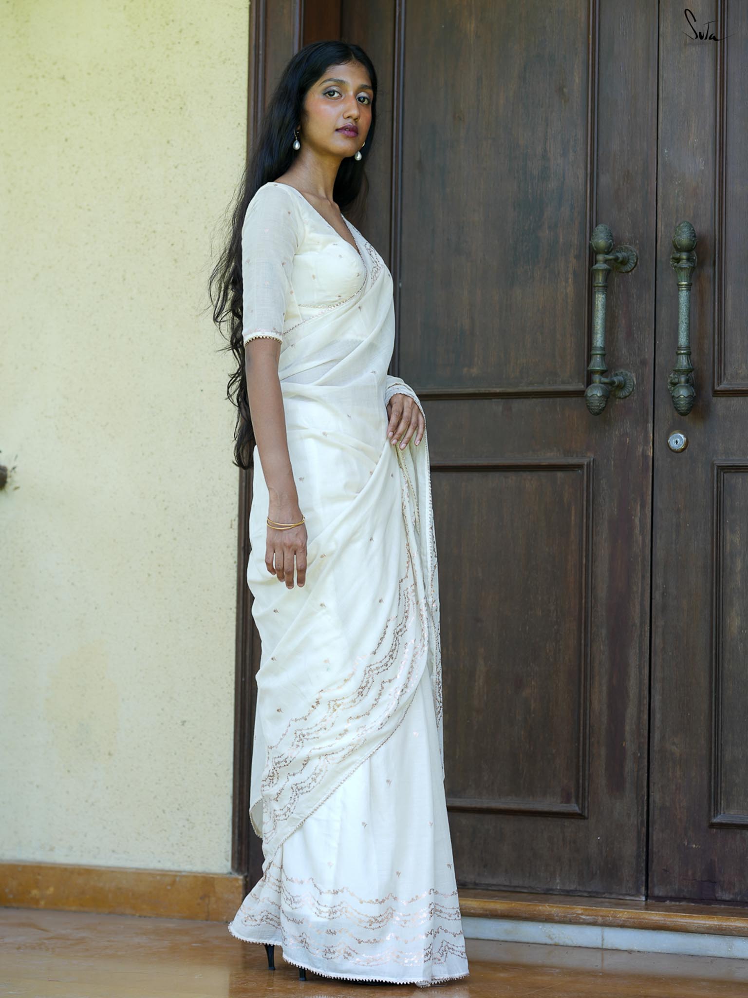 Women's Off White Casual Cotton Viscose Saree