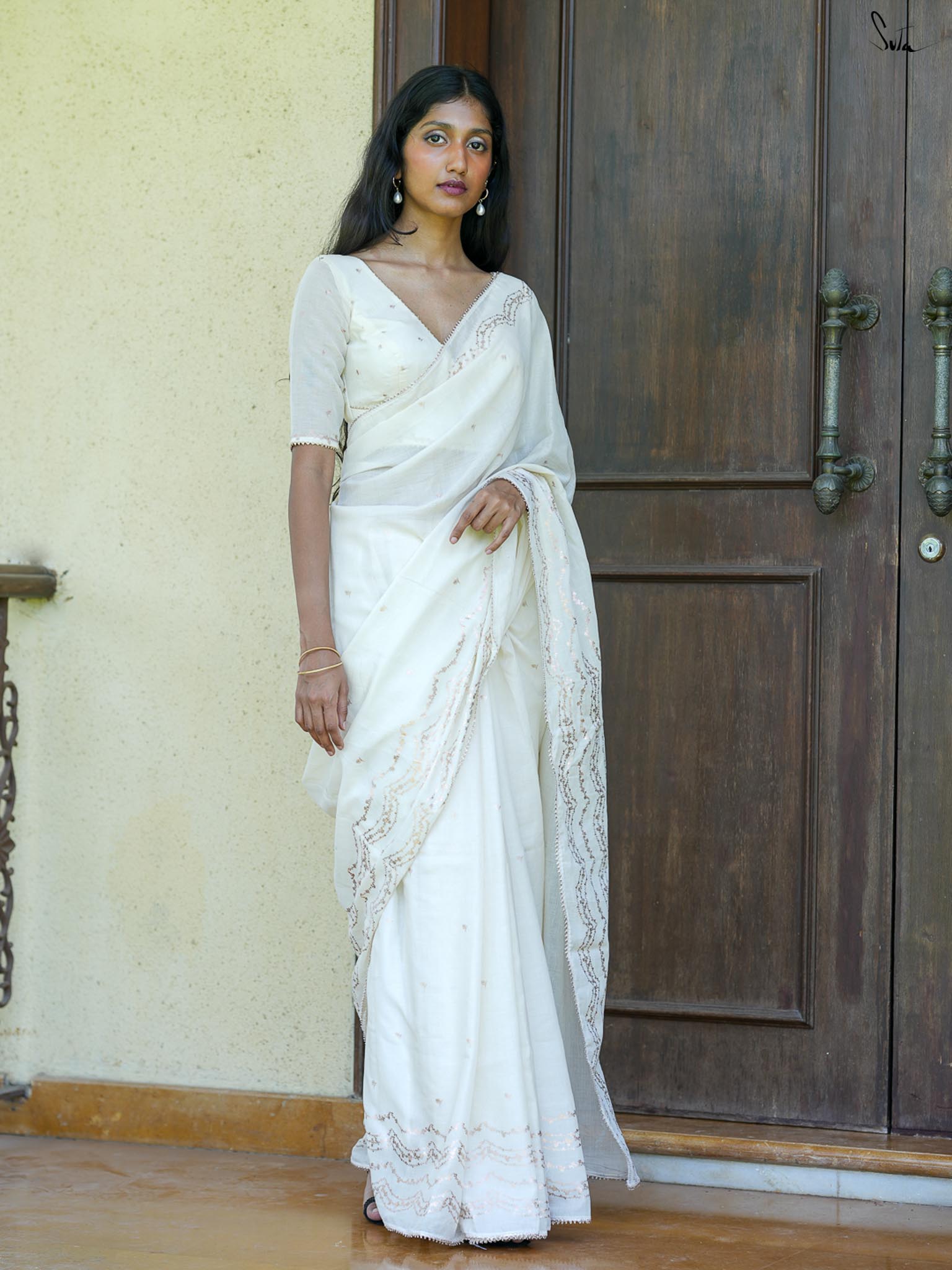 Women's Off White Casual Cotton Viscose Saree