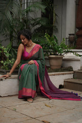 Women's Green Casual Cotton Blend Saree