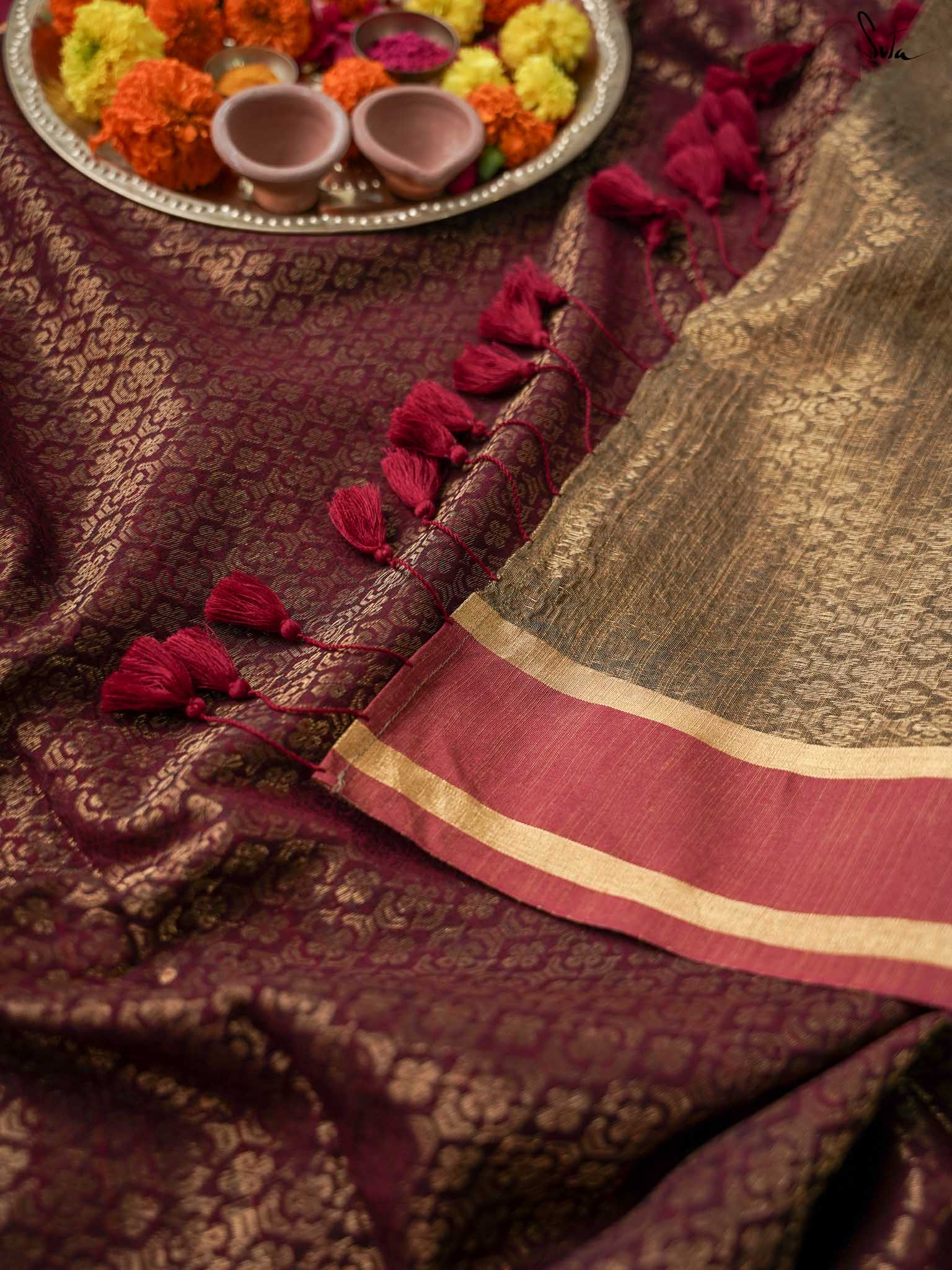Women's Red Slub Saree