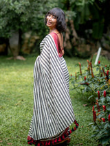 Women's Black and White Casual Cotton Saree