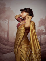 Women's Gold Casual Regular Fit Solid Saree