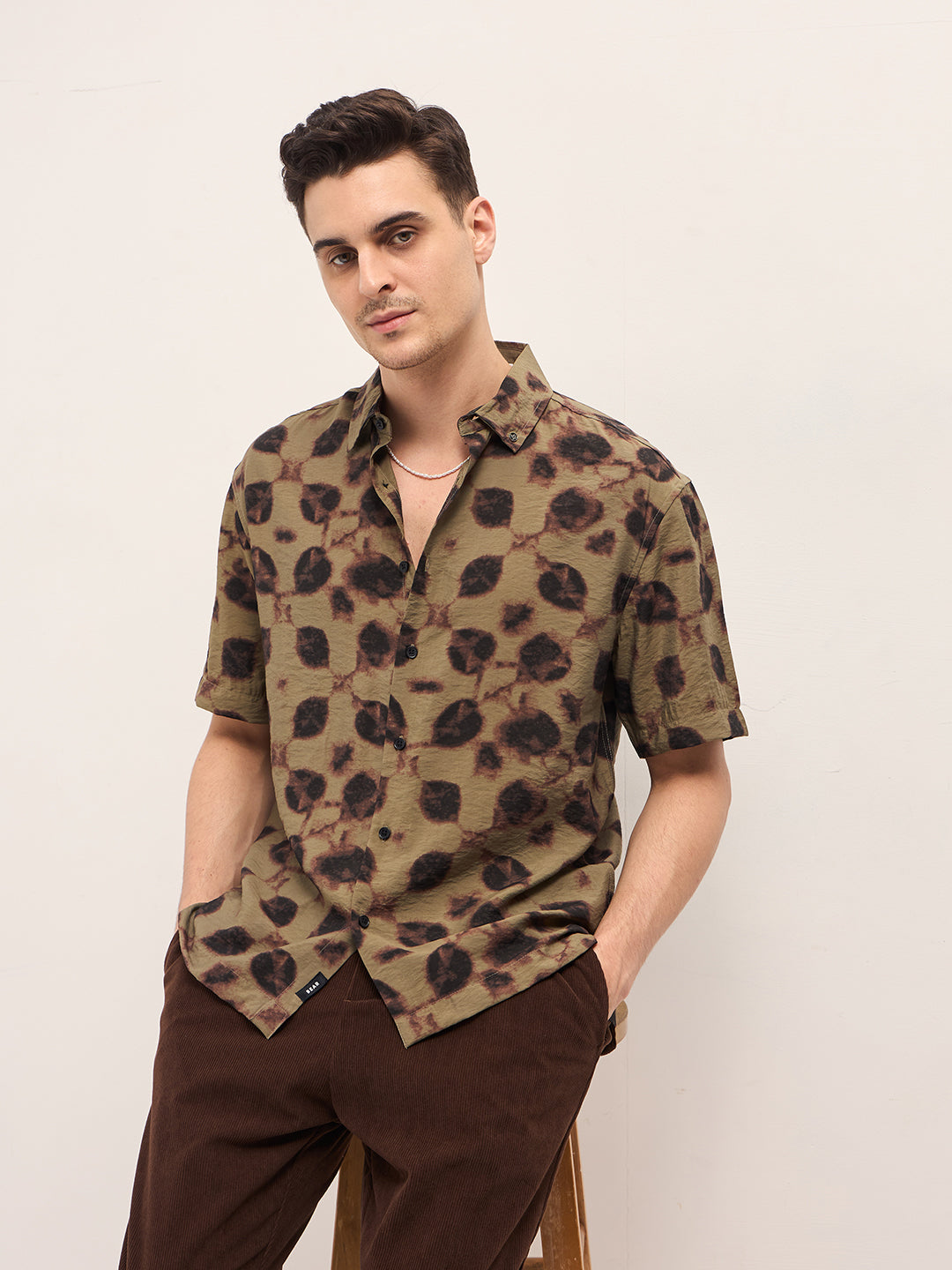 Men's Olive Casual Regular Fit Printed Half Sleeves Shirt