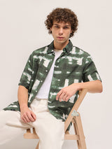 Men's Green Casual Regular Fit Printed Half Sleeves Shirt