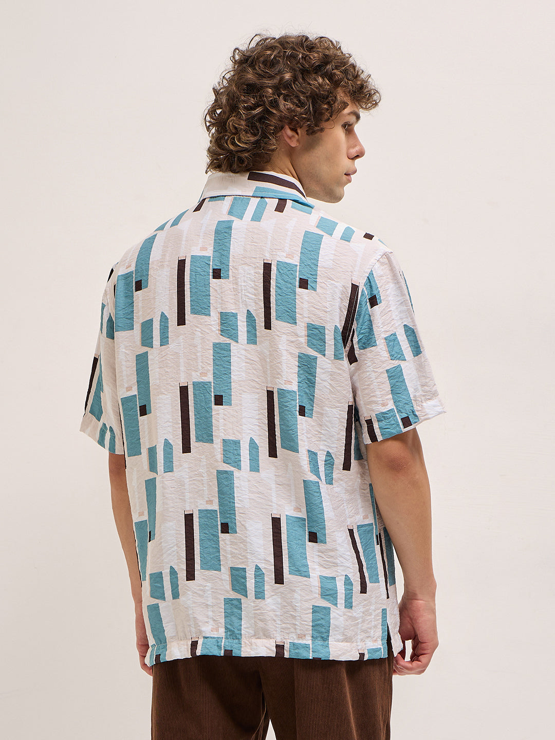 Men's White Casual Regular Fit Printed Half Sleeves Shirt