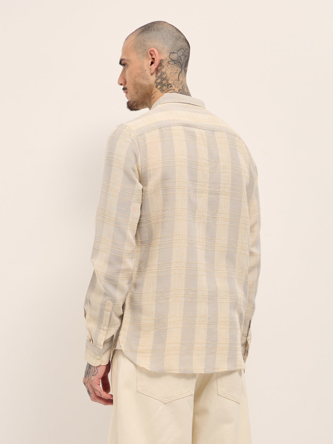 Men's Beige Casual Slim Fit Solid Full Sleeves Shirt