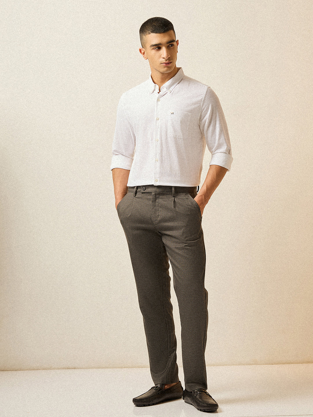 Men's White Casual Slim Fit Solid Full Sleeves Shirt