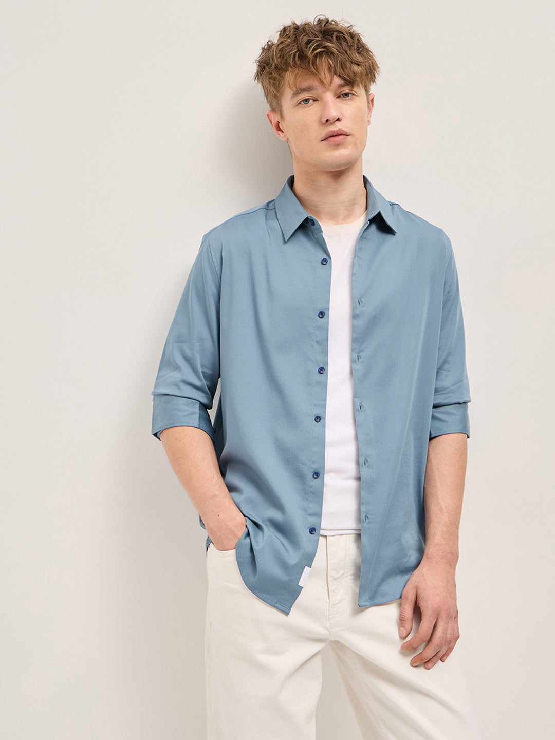 Men's Blue Casual Slim Fit Solid Full Sleeves Shirt