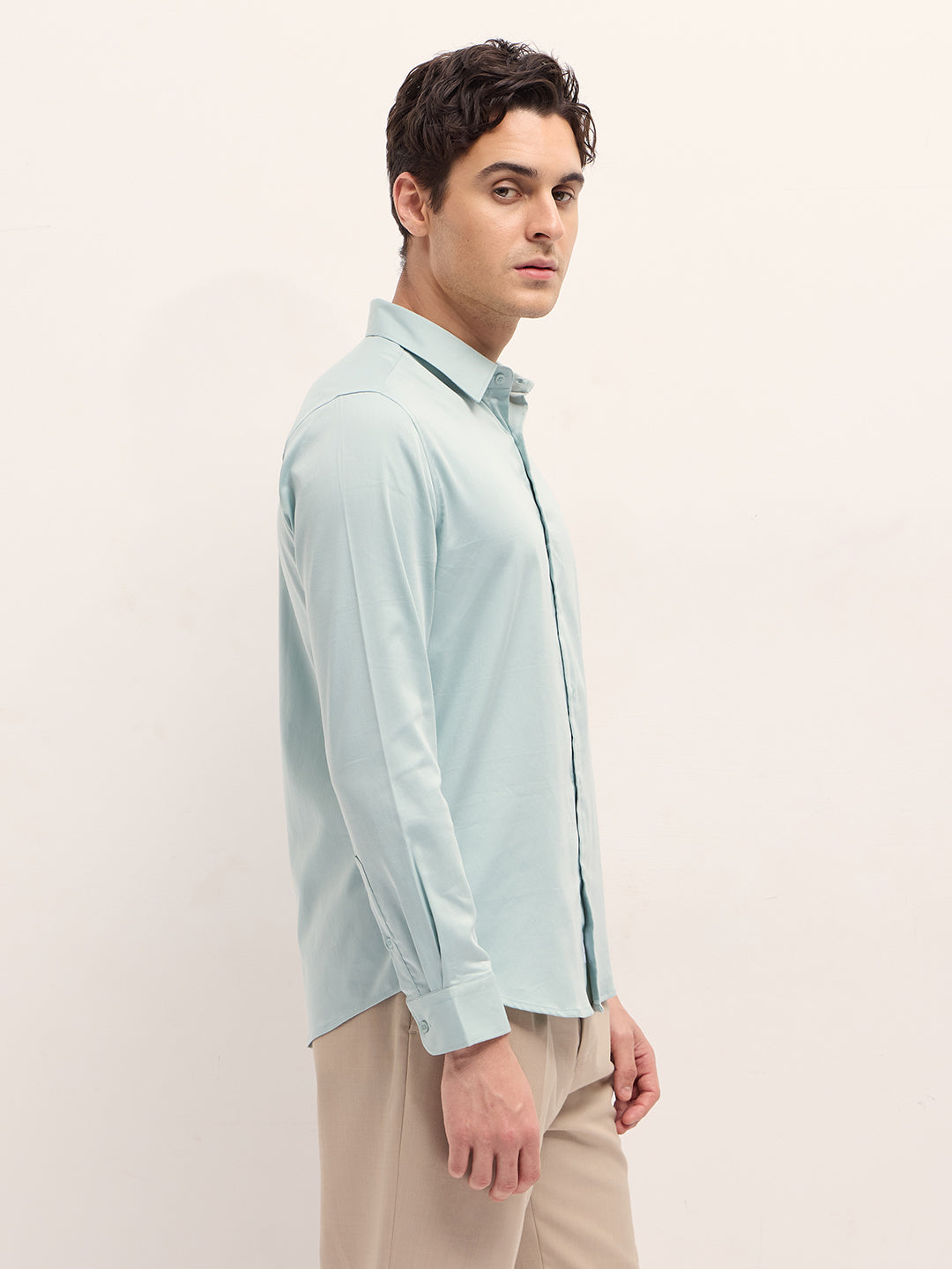 Men's Green Casual Slim Fit Solid Full Sleeves Shirt