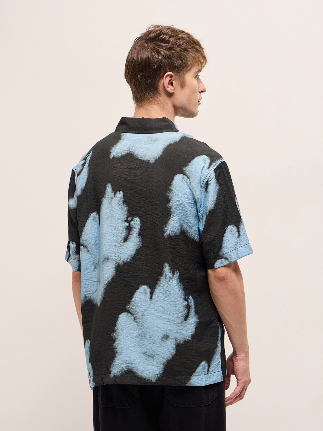 Men's Black Casual Regular Fit Printed Half Sleeves Shirt