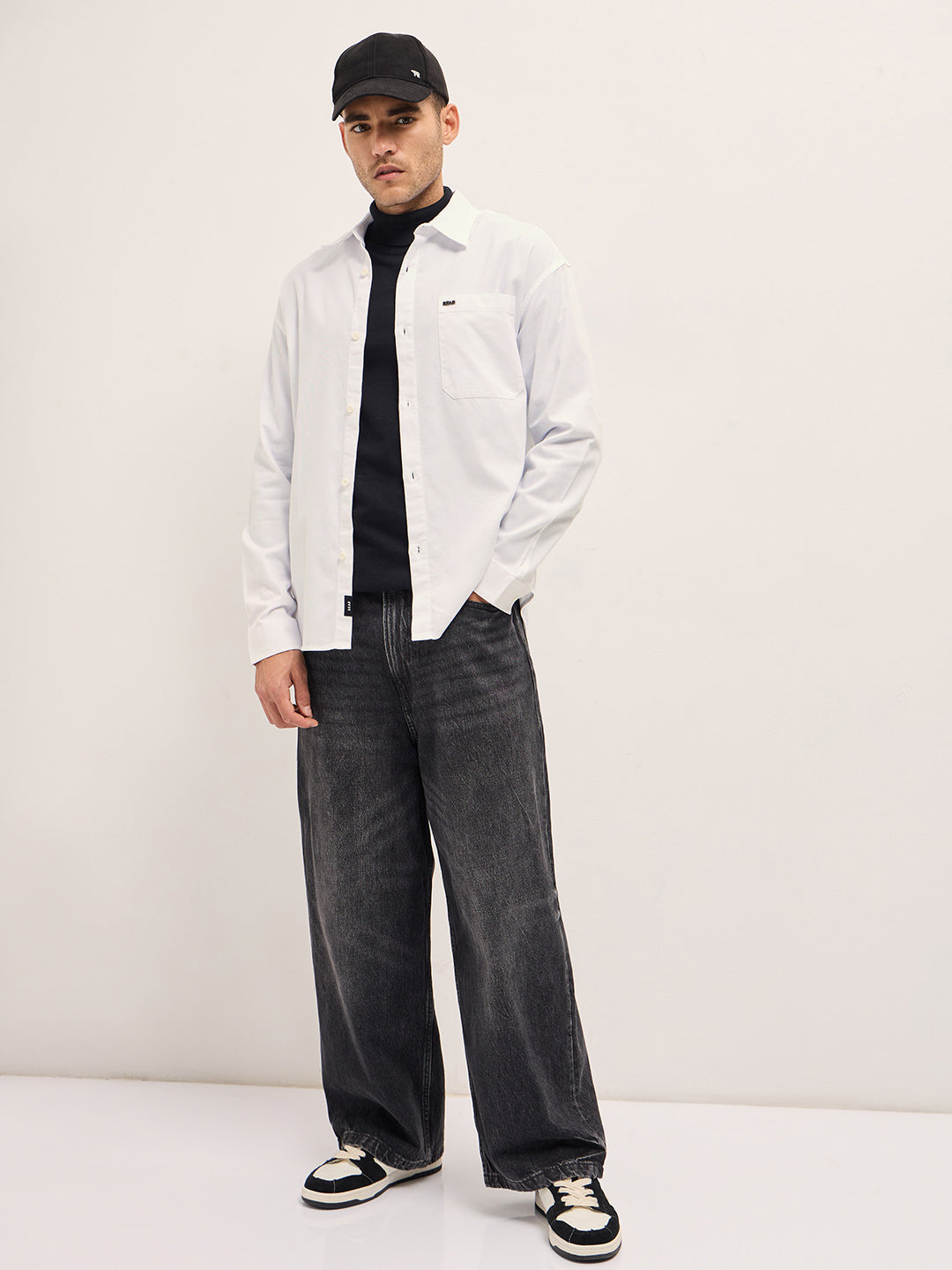 Men's White Casual Regular Fit Solid Full Sleeves Shirt