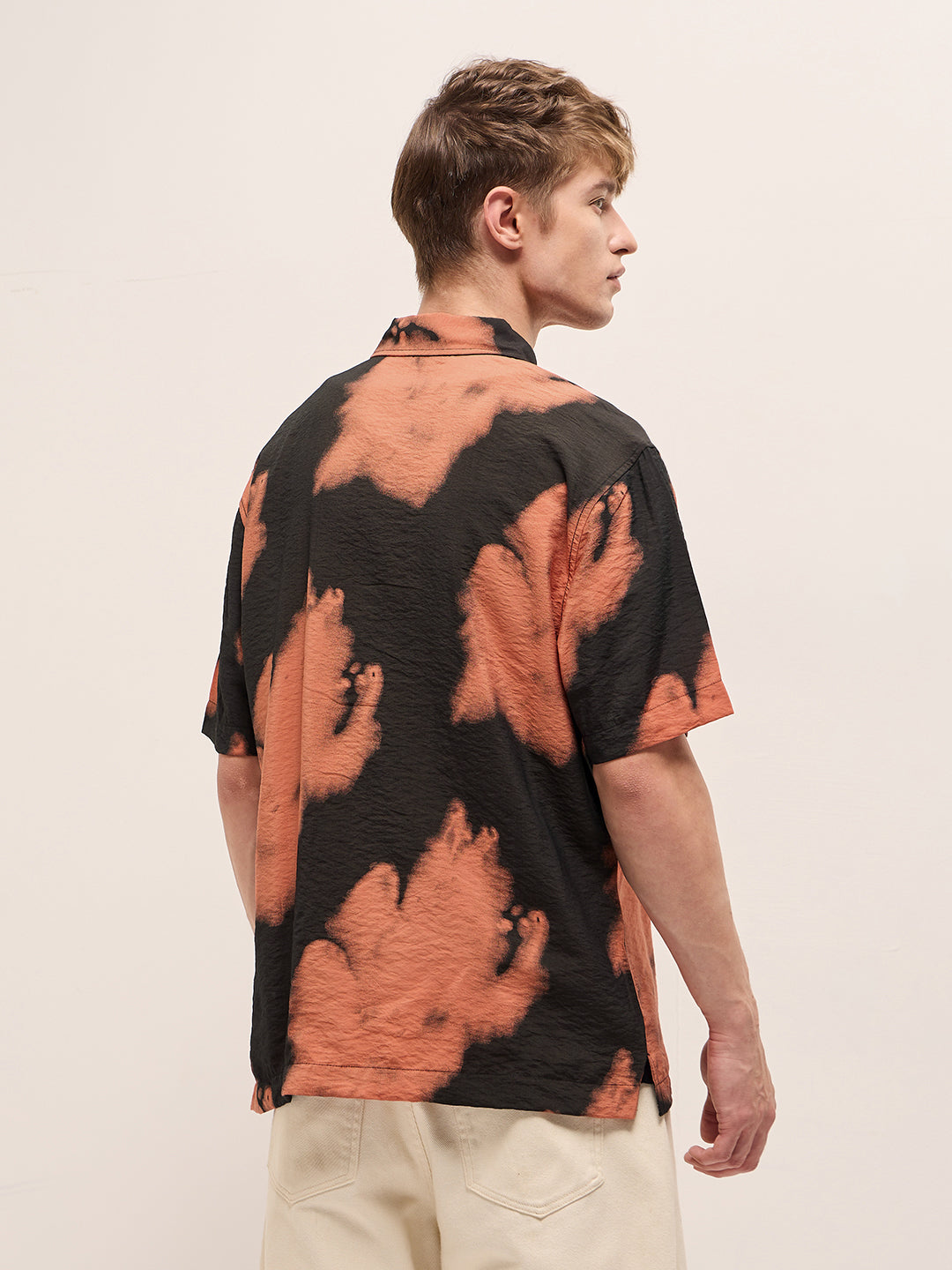 Men's Black Casual Regular Fit Printed Half Sleeves Shirt