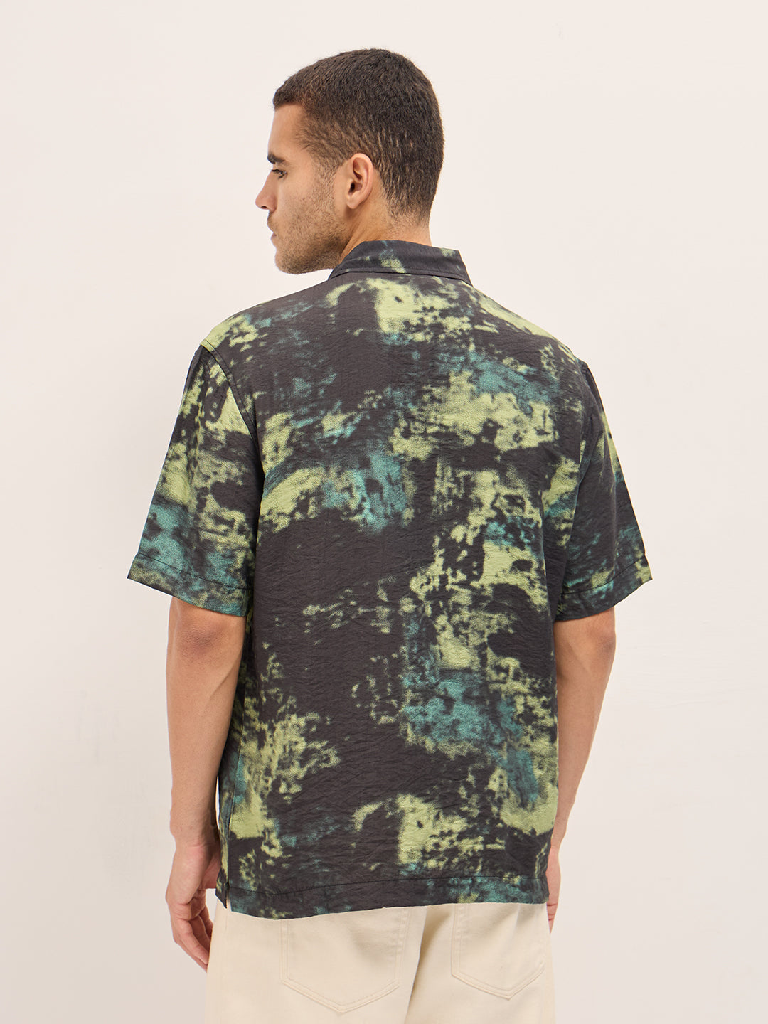 Men's Green Casual Regular Fit Printed Half Sleeves Shirt