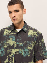 Men's Green Casual Regular Fit Printed Half Sleeves Shirt