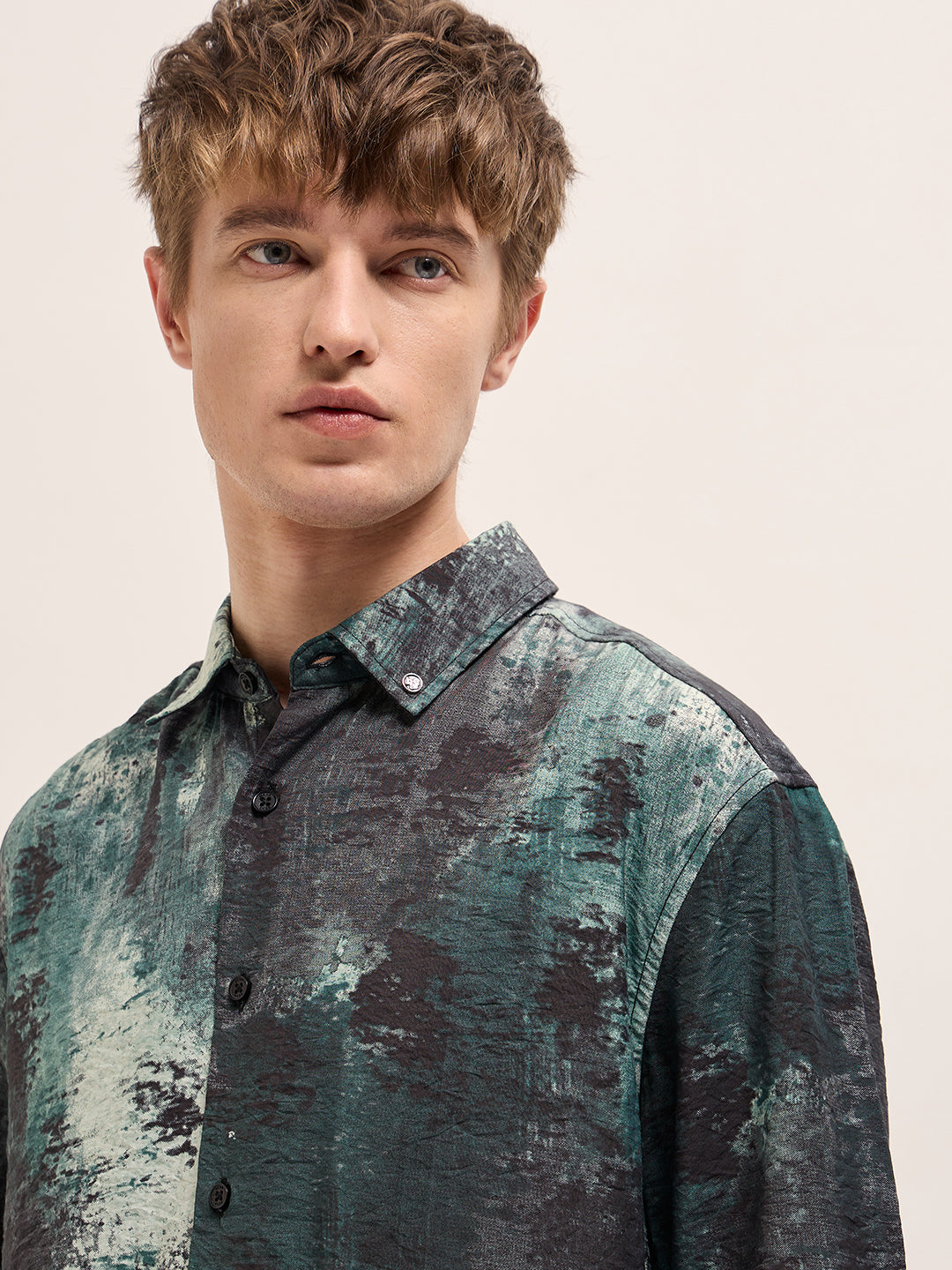 Men's Green Casual Regular Fit Printed Half Sleeves Shirt