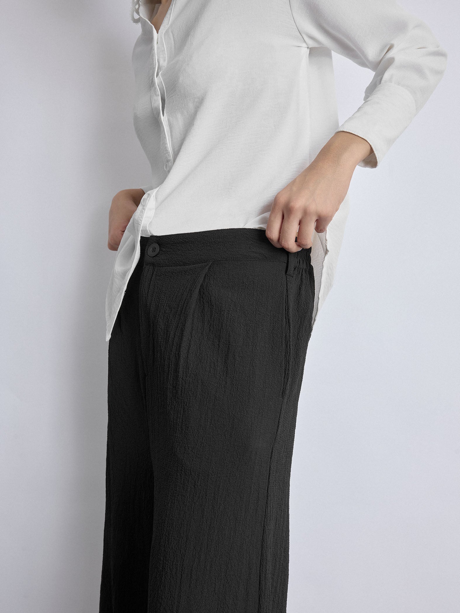Women's Black Pleated Flare Pant