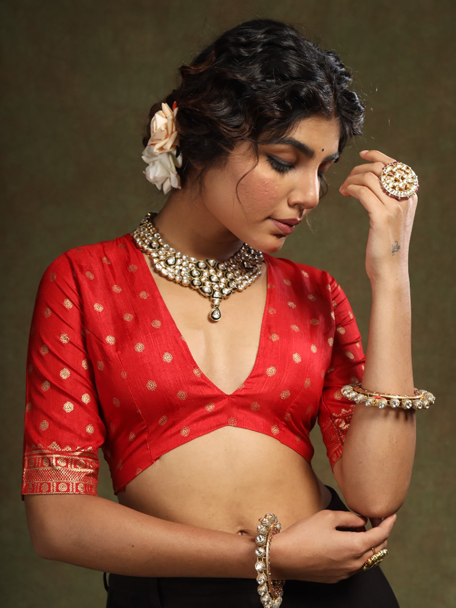 Women's Silk Blend Green Woven Design Designer Saree with Blouse Piece