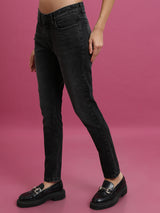 Women's Black Casual Black Skinny Fit Low Distress Cotton Stretchable Jeans