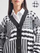 Women's Jet Black Casual Self-Design Full Sleeves Sweater