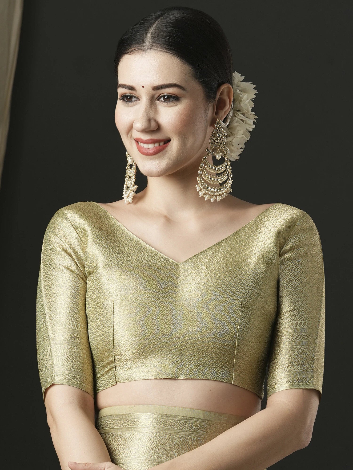 Women's Organza Green Woven Design Designer Saree with Blouse Piece