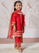 Girls Red Silk Blend Solid Lace Detailing Kurta Pyjama And Dupatta Set
