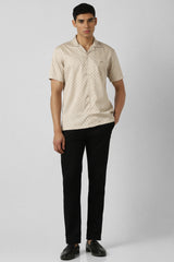 Men's Beige Casual Geometric Regular Fit Half Sleeves Shirt