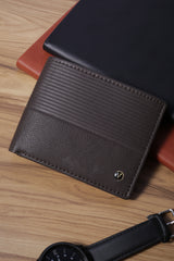 Men's Brown Textured Bi-Fold Leather Wallet
