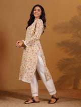 Women's Off White Floral Prnted Straight Kurta