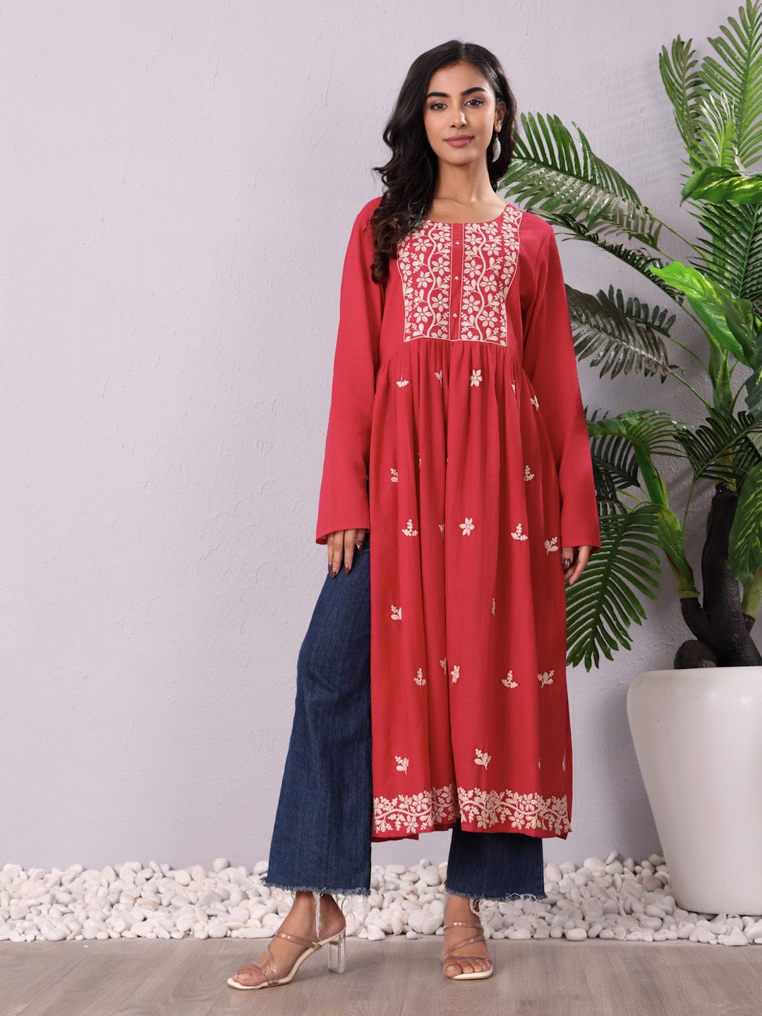 Women's Thread Embroidered High Slit Kurta
