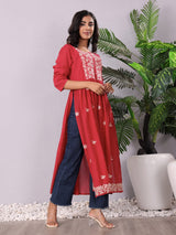 Women's Thread Embroidered High Slit Kurta