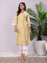 Women's Paisely Printed Lace Detailed Flared Sleeve Kurta