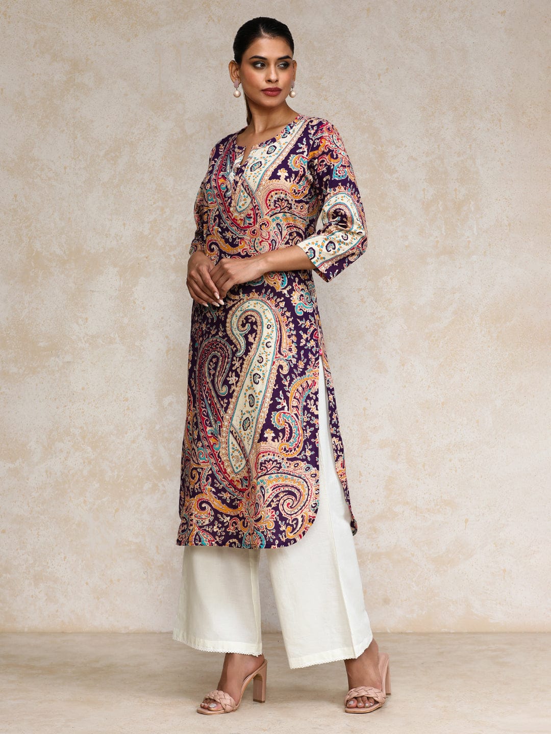 Women's Paisley Printed Three Quarter Sleeve Kurta
