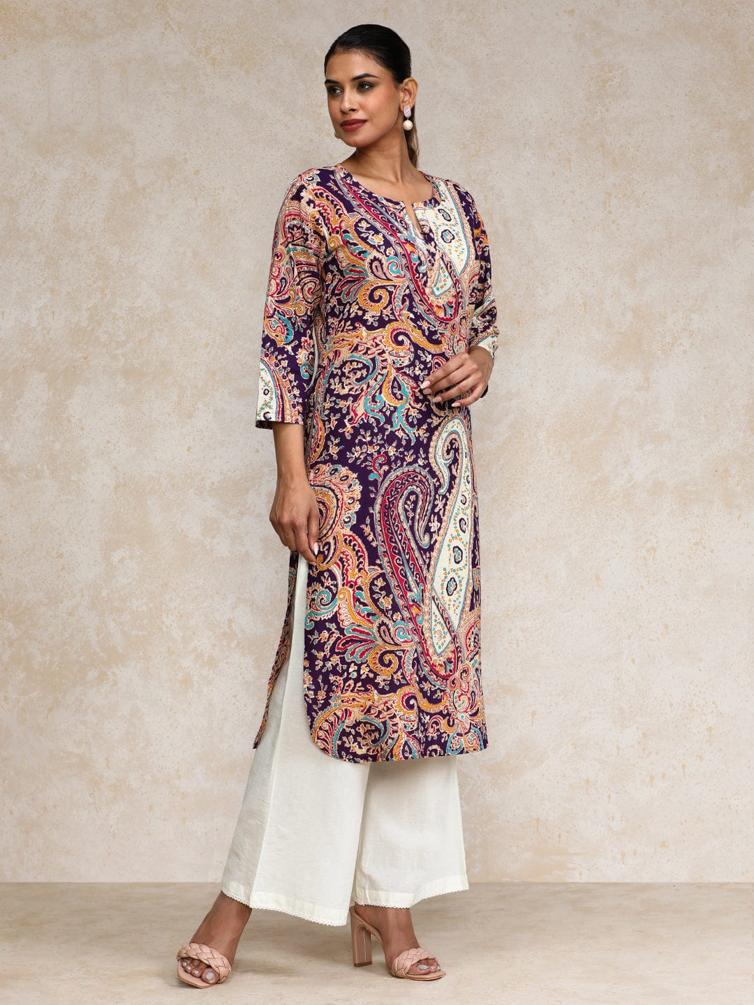 Women's Paisley Printed Three Quarter Sleeve Kurta