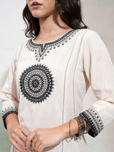 Women's Cream Ethnic Motifs Embroidered Panelled Mirror Work Pure Cotton Kurta With Trousers