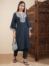 Women's Indigo Blue Ethnic Regular Fit Three Quarter Sleeves Kurta