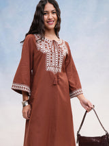 Women's Brown Ethnic Regular Fit Three Quarter Sleeves Kurta