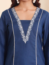 Women's Navy Blue Floral Thread And Zari Embroidered Panelled Kurta With Trousers