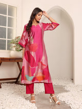 Women's Fuschia Pink Abstract Printed Straight Kurta With Trousers