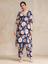 Women's Floral Printed V Neck And Flared Sleeve Lace Detailed Straight Kurta Set.