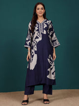 Women's Abstract Printed V Neck Flared Sleeve Kurta With Trouser