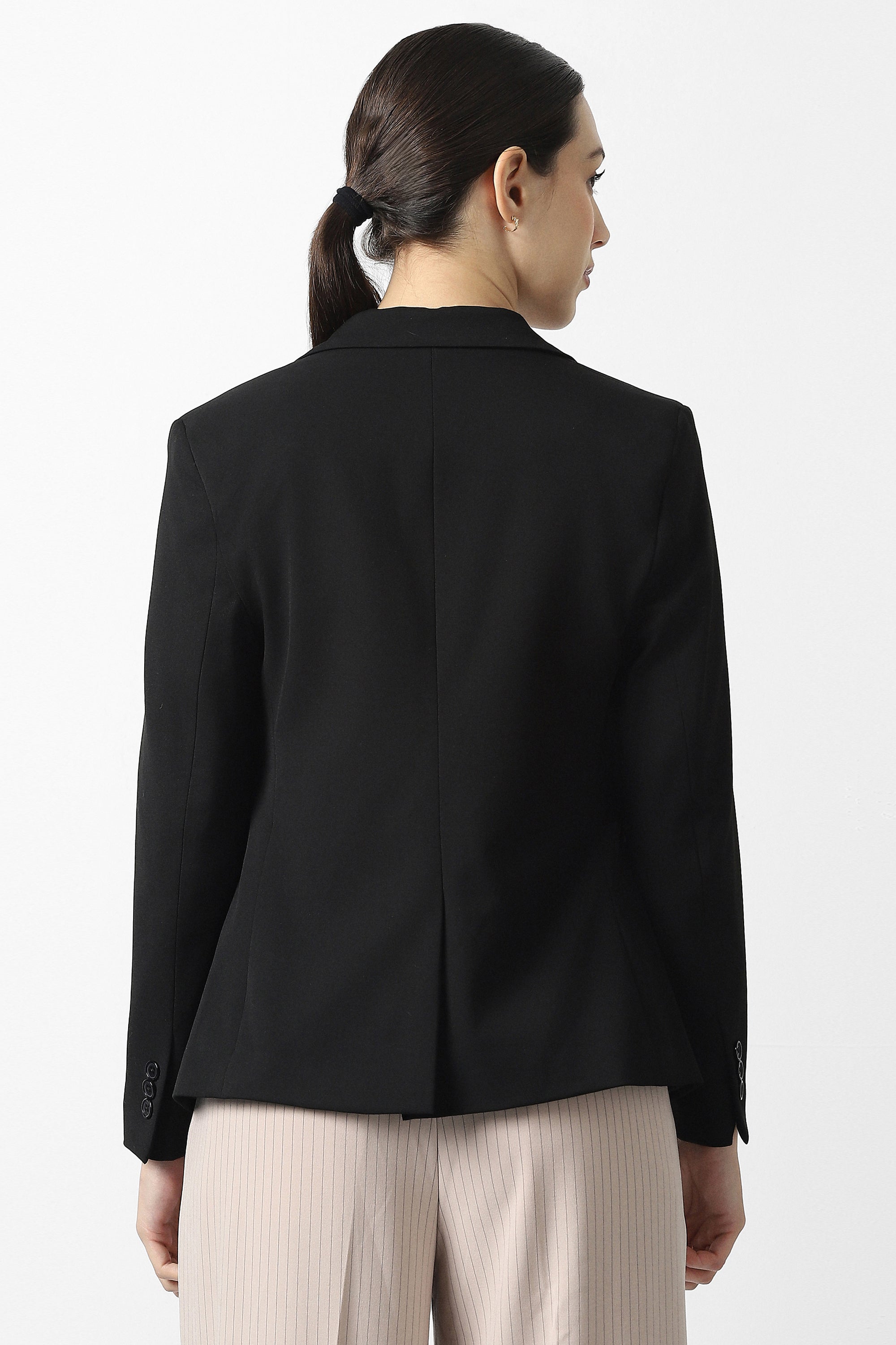 Women's Black Solid Full Sleeves Blazer