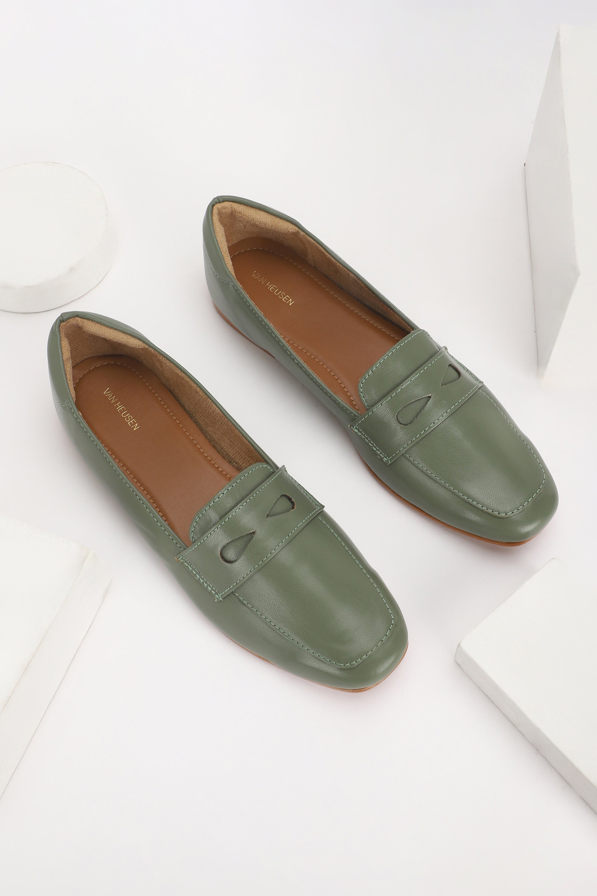 Women's Green Casual Self Design Loafers