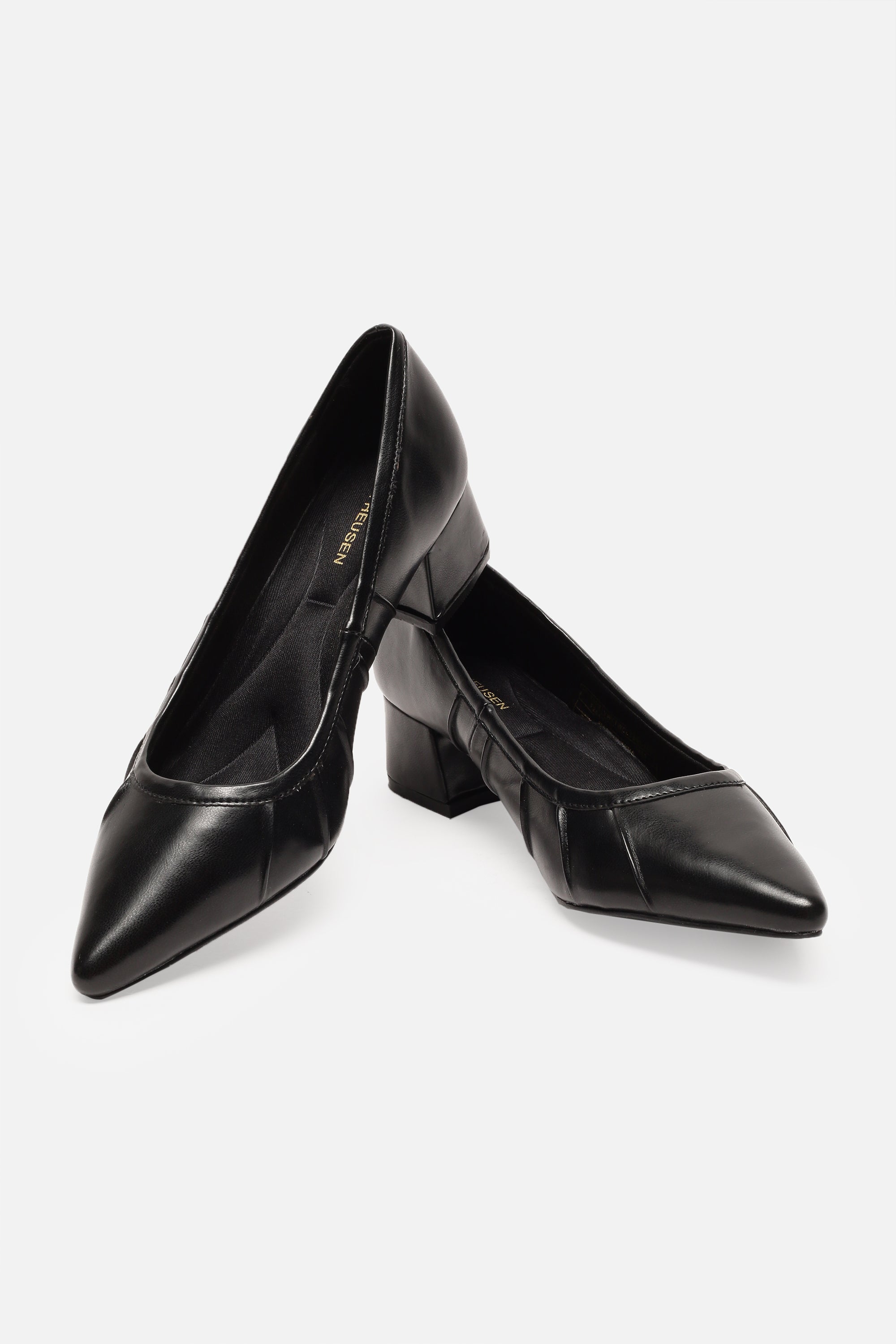 Women's Black Casual Textured Pump